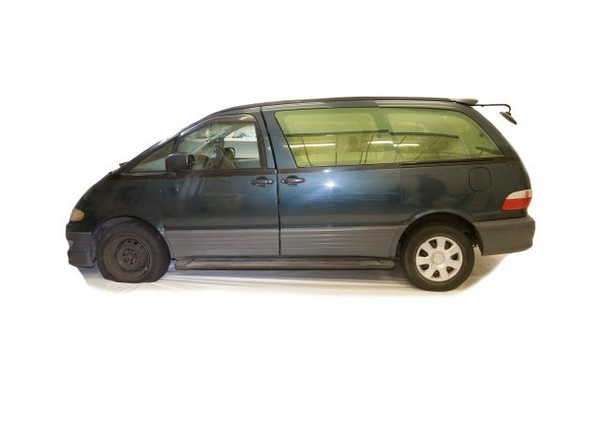 Sighting of this Toyota Estima EFA 478, coloured blue /green are sought particularly in North Canterbury
